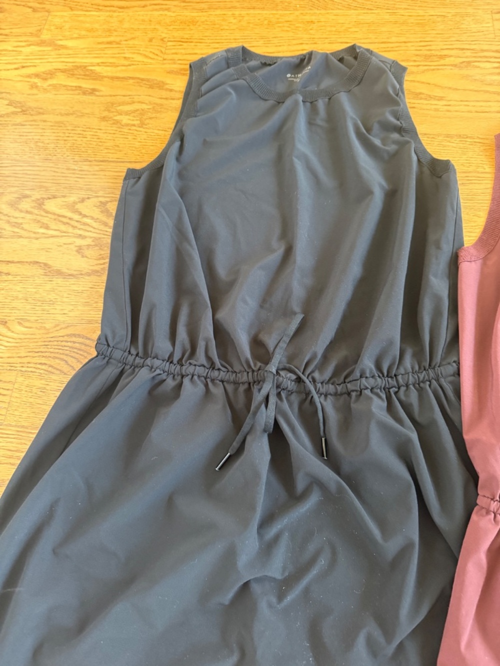 Athleta Rincon Dress Bundle M Black & Burgundy Sleeveless Athleisure Cinch Waist - Picture 5 of 8